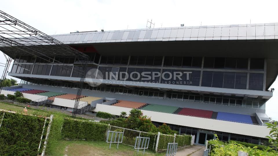 Sayang, baru-baru ini muncul kisruh antara Persatuan Olahraga Berkuda seluh Indonesia (Pordasi) dengan pihak pengembang, PT Pulomas terkait renovasi.